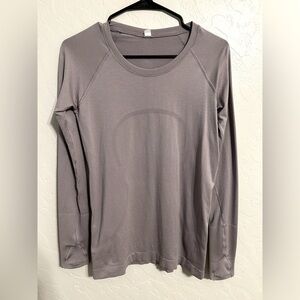 Lululemon Long Sleeve Crew Neck Top in Dusty Mauve Size 8
